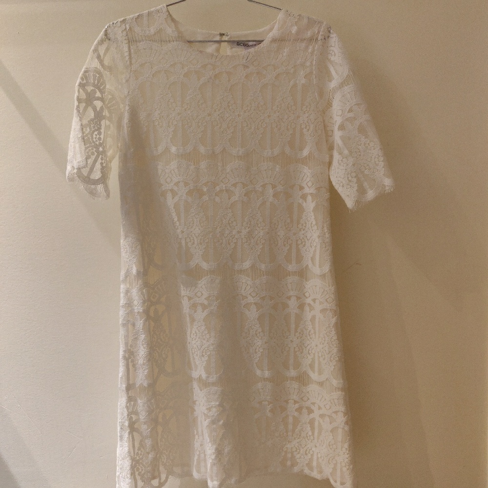 BCBG mid short sleeve lace dress